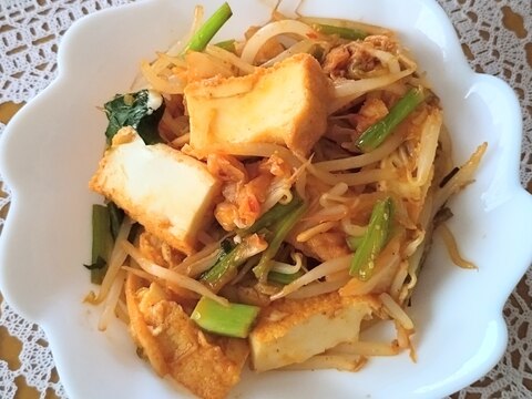 厚揚げともやしと胡麻キムチ炒め☆